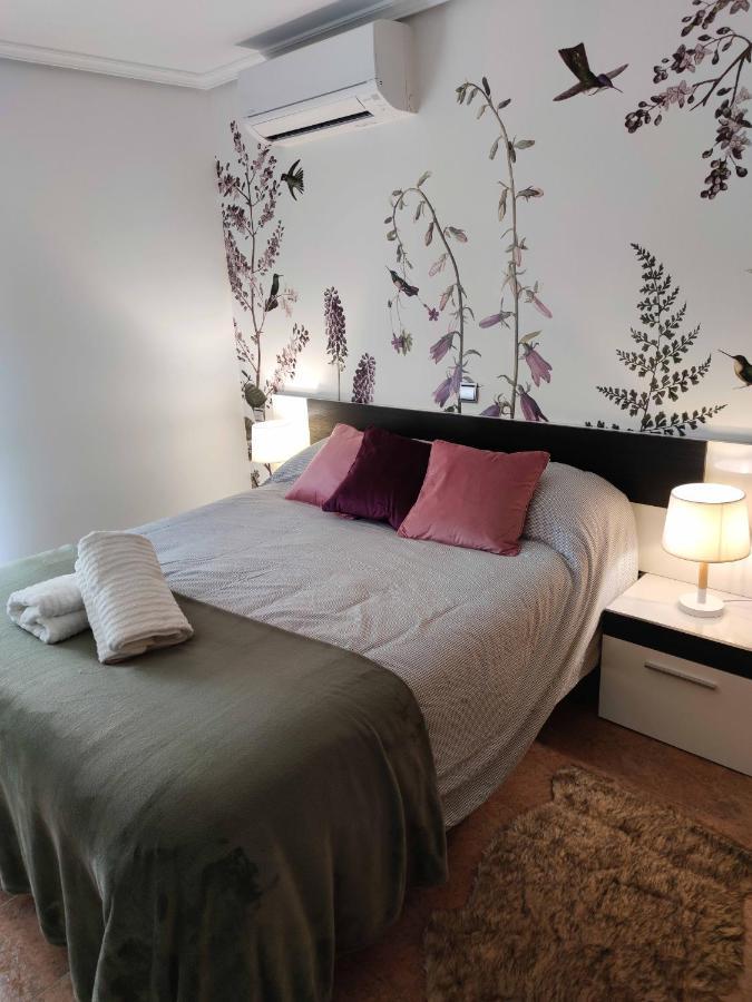 Apartamento Plaza Mayor Трухильо Екстериор снимка